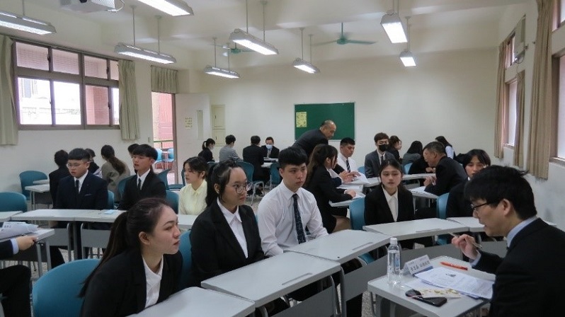 Cuộc phỏng vấn li&ecirc;n hợp thực tập năm học 2020