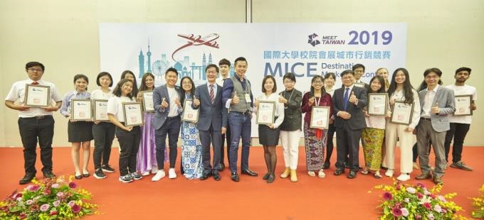 Giải Ba Cuộc Thi Triển L&atilde;m Marketing Năm 2019