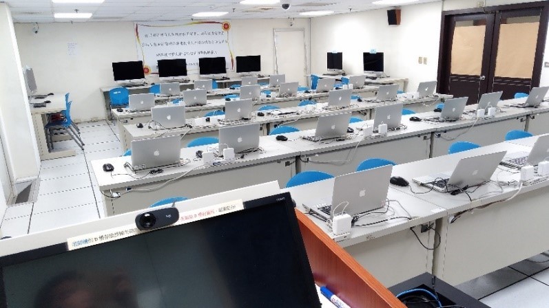 Ph&ograve;ng A302 giảng dạy chuy&ecirc;n m&ocirc;n về mậu dịch điện tử AI